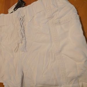 White coton shorts